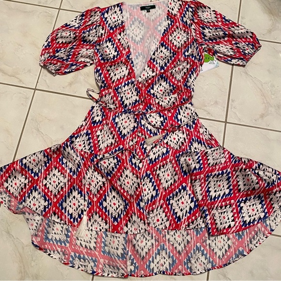 NWT Guess Candy Dress - Picture 2 of 10